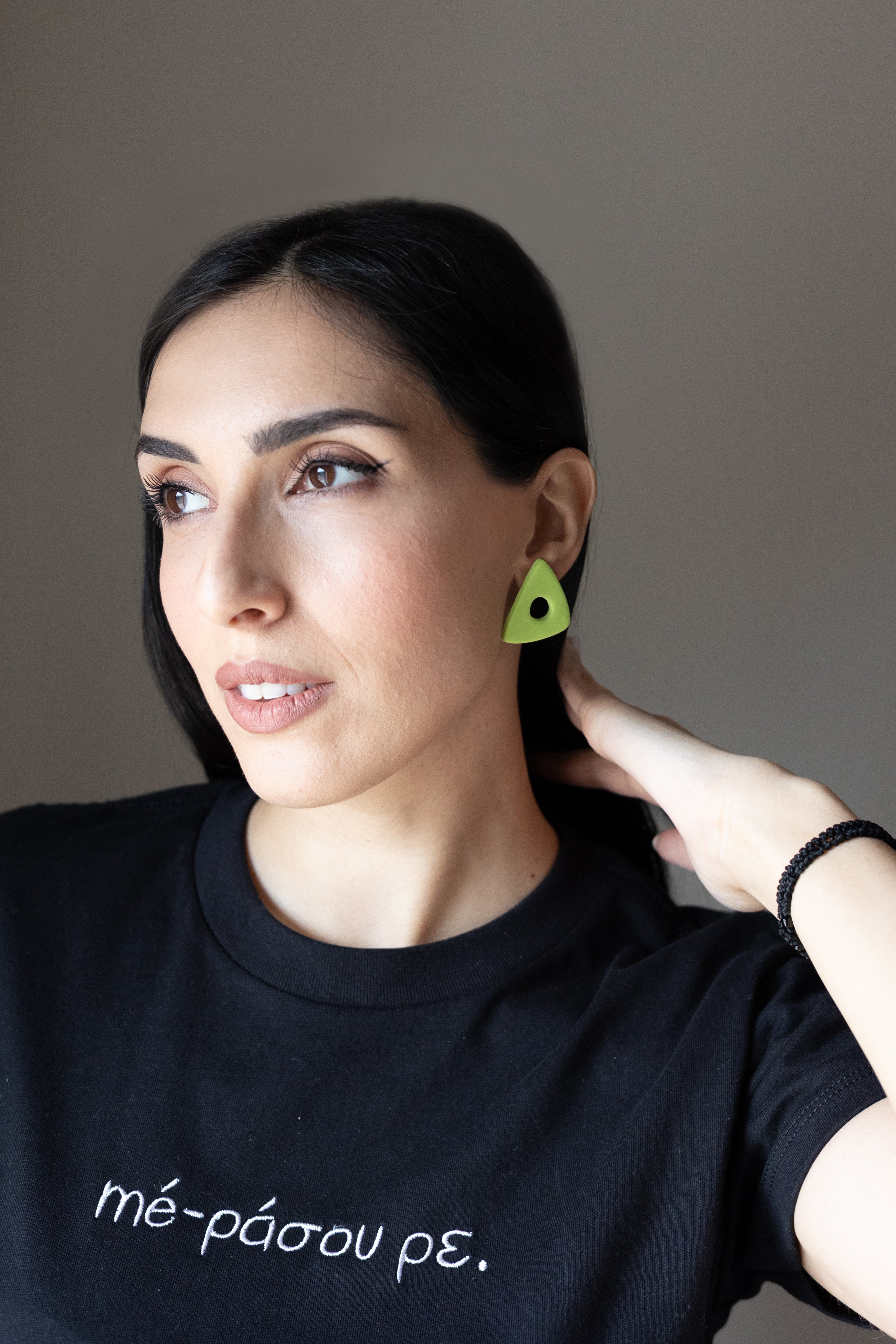 Fingo x méromai  "Triangle"